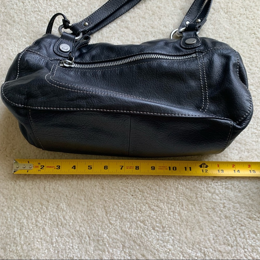 Fossil Black Leather Shoulder Purse with magnets - Picture 10 of 13
